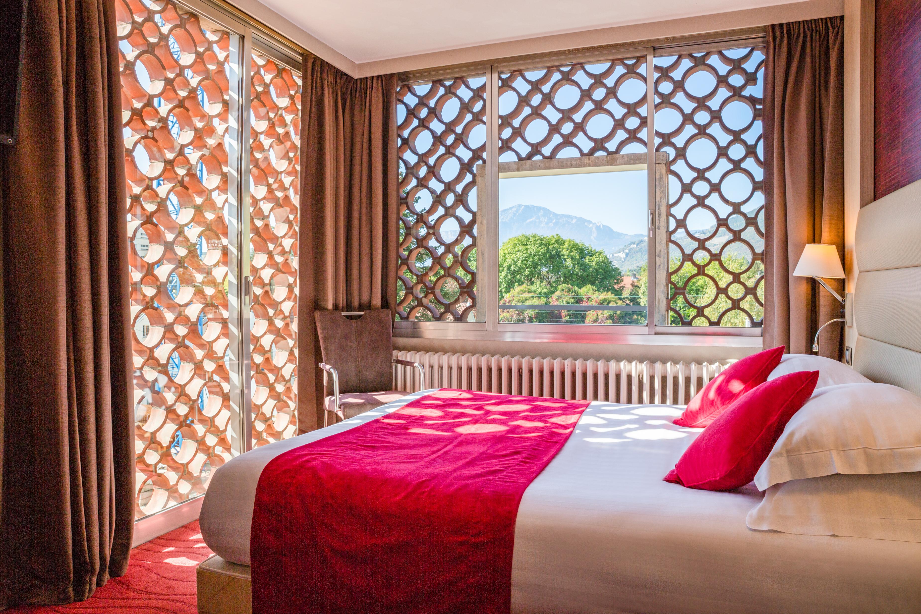 Hotel Les Trois Roses, Meylan Grenoble Exterior foto