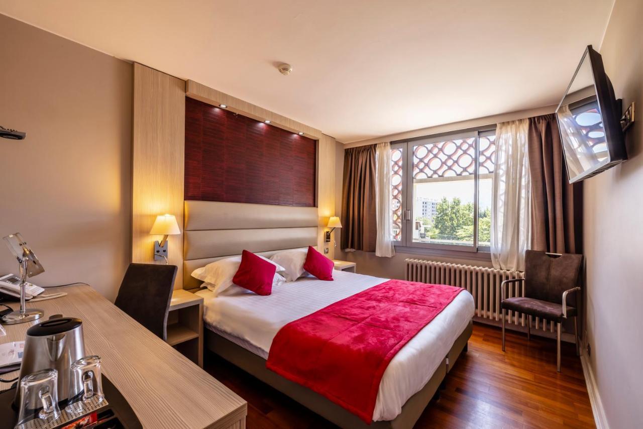 Hotel Les Trois Roses, Meylan Grenoble Exterior foto