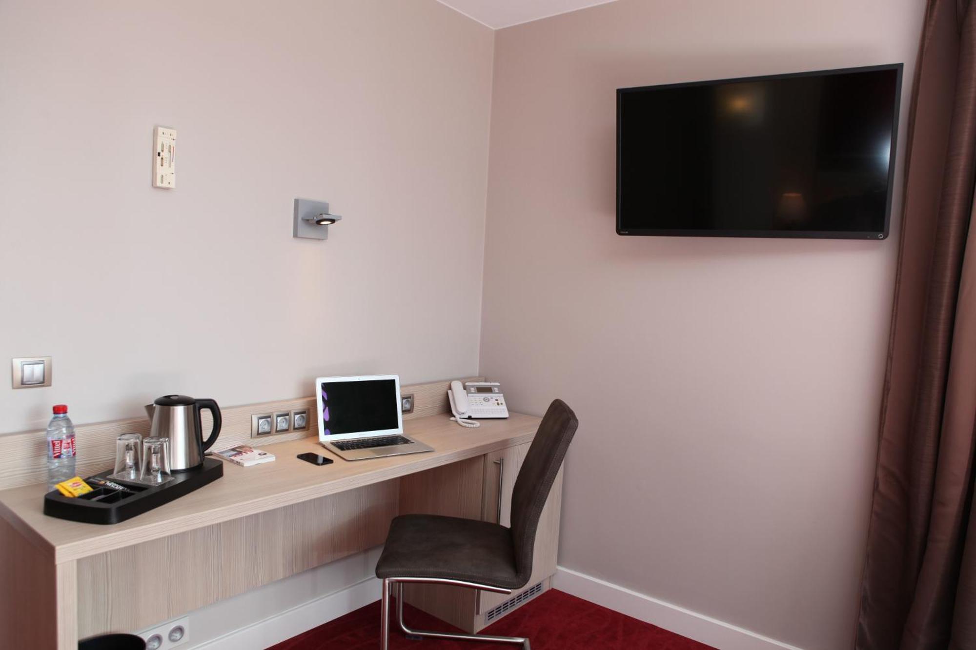 Hotel Les Trois Roses, Meylan Grenoble Habitación foto