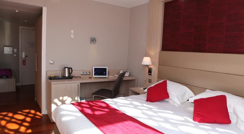 Hotel Les Trois Roses, Meylan Grenoble Exterior foto