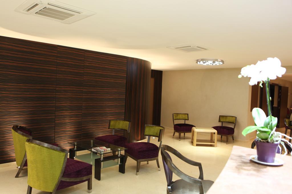 Hotel Les Trois Roses, Meylan Grenoble Exterior foto