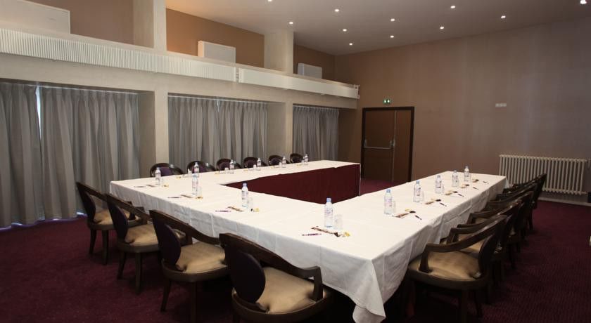 Hotel Les Trois Roses, Meylan Grenoble Exterior foto