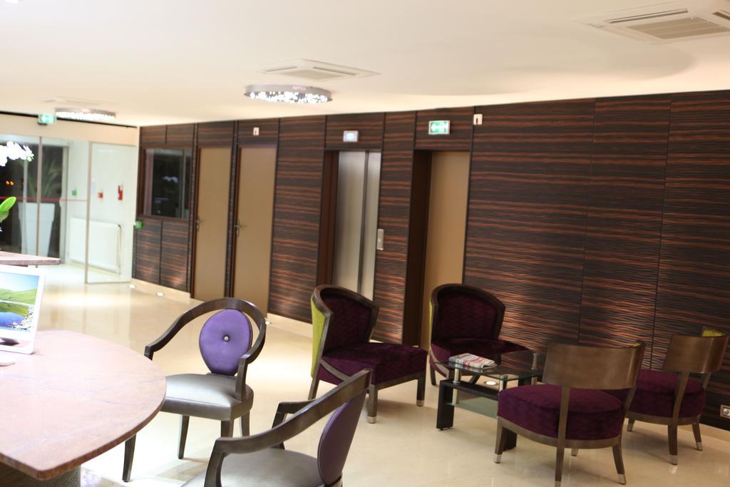 Hotel Les Trois Roses, Meylan Grenoble Exterior foto